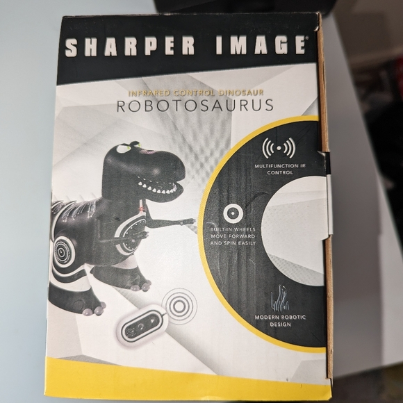 robotosaurus! sharper image infared control black dinosaur, it can move forward - Picture 5 of 5